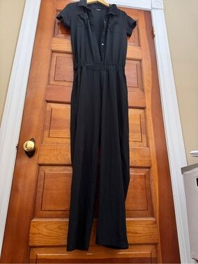 Like new-  super flattering dry fit jumpsuit